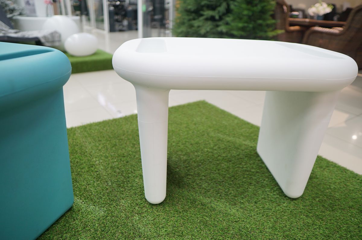Детский садовый стол из пластика
